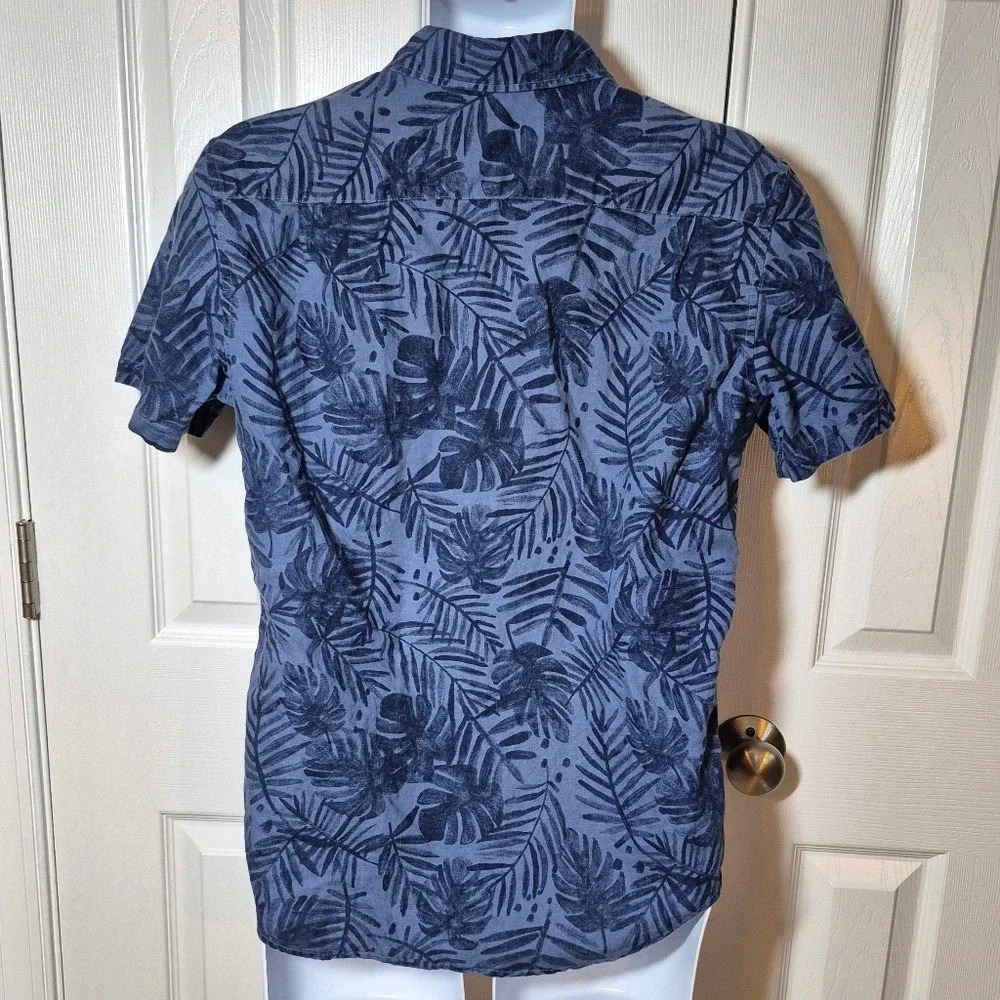Gap Hawaiian blue linen short sleeve button shirt monsterra‎ leaf mens small - Picture 10 of 15